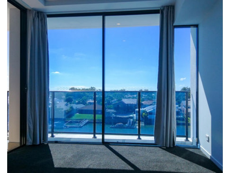 4304/5 Harbour Side Court, Biggera Waters, Biggera Waters QLD 4216