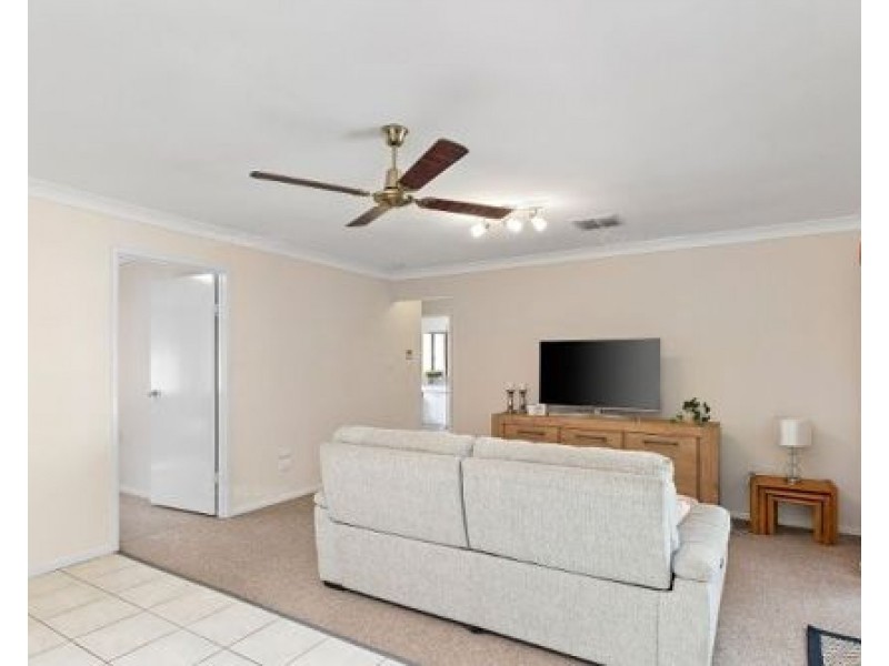 12 Chatsworth Cct, Capalaba QLD 4157