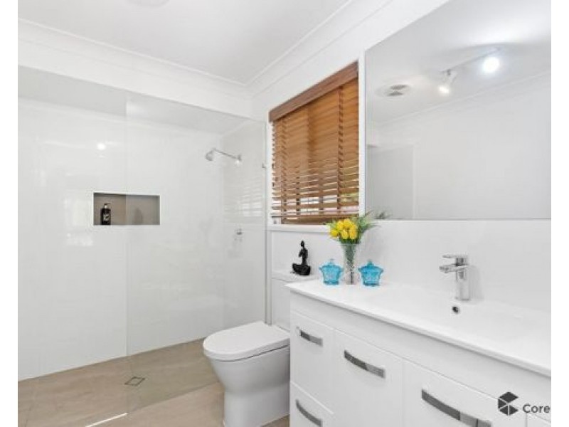 12 Chatsworth Cct, Capalaba QLD 4157
