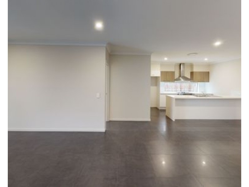 80 North Quay Circuit, Hope Island QLD 4212
