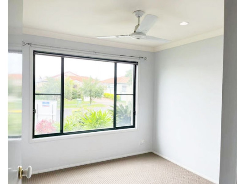 44 Marble Arch Place, Arundel QLD 4214