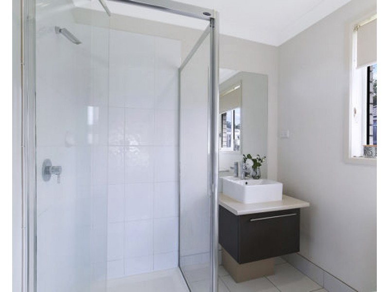 4 Shangrila St, Burpengary QLD 4505