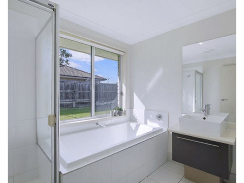 4 Shangrila St, Burpengary QLD 4505