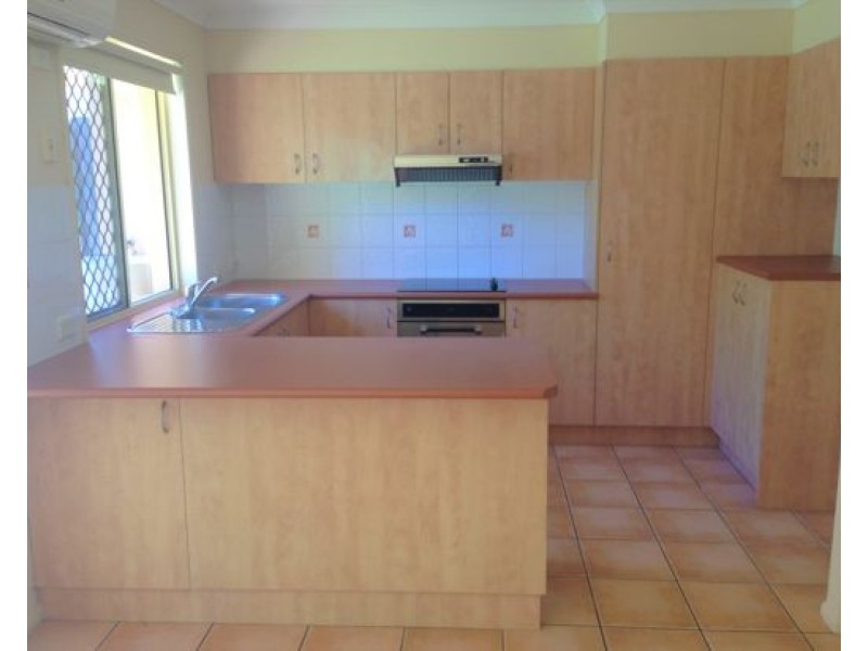 62 COORA ST, Wishart QLD 4122