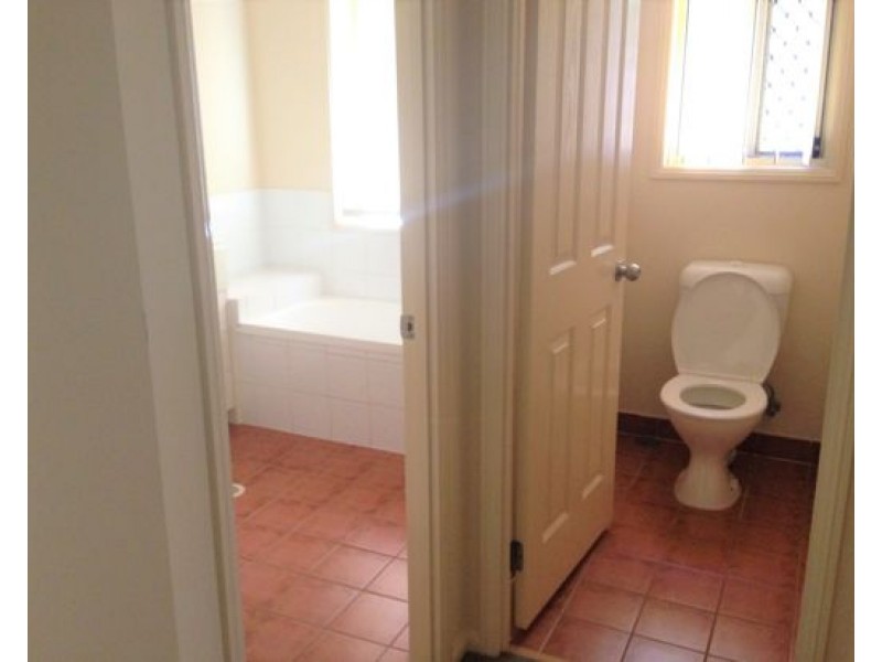 62 COORA ST, Wishart QLD 4122