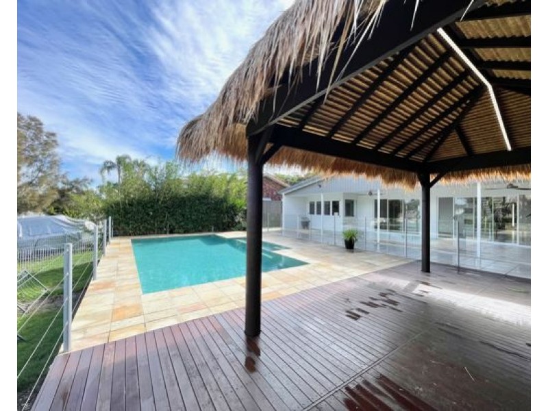 26 Moana Park Avenue, Broadbeach Waters QLD 4218