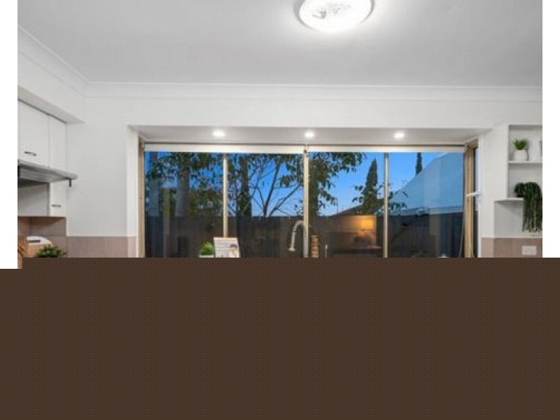 967 creek road, Carindale QLD 4152