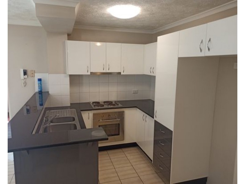 14/4-8 omeo st, Macgregor QLD 4109