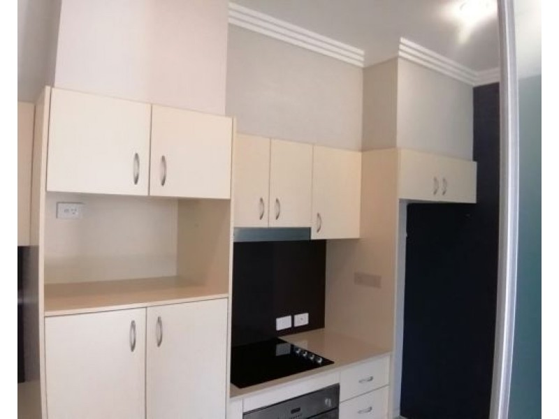 45 Bundall Rd, Surfers Paradise QLD 4217