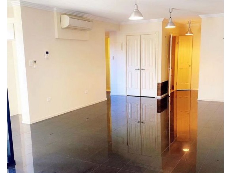 2180 Logan Road, Upper Mount Gravatt QLD 4122