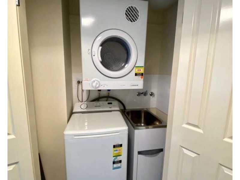 2180 Logan Road, Upper Mount Gravatt QLD 4122