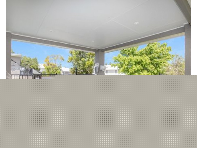 15/2 Sangster Cres, Pacific Pines QLD 4211