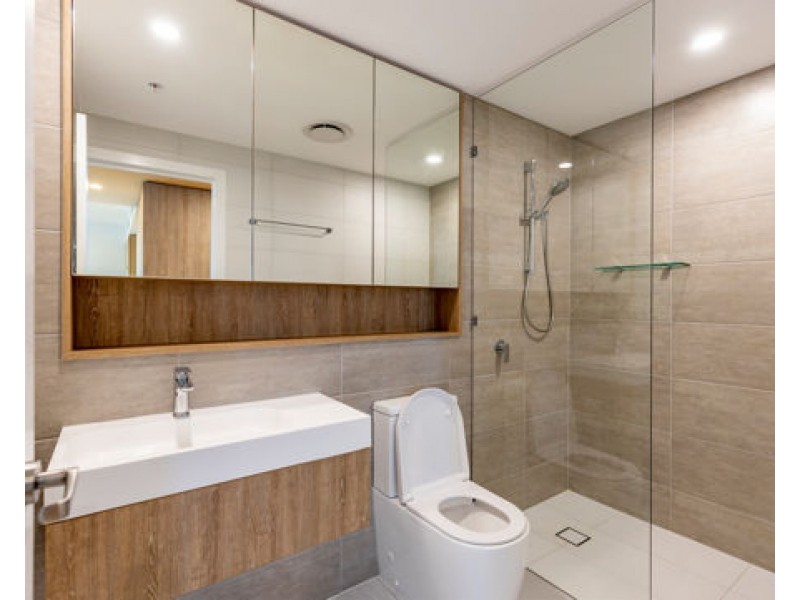 5 The Darling Avenue, Broadbeach QLD 4218