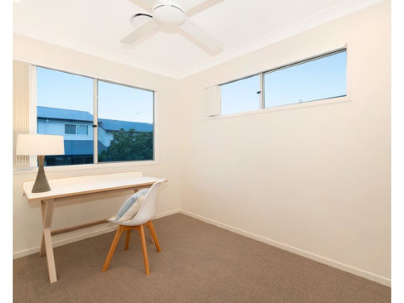 94/21 Emerald Place, Bridgeman Downs QLD 4035
