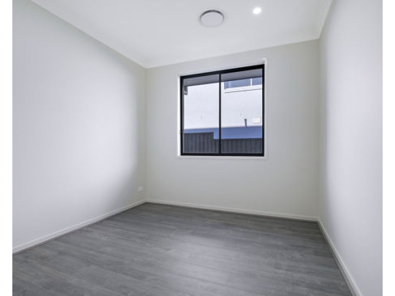 66 Lexey Cres, Wakerley QLD 4154