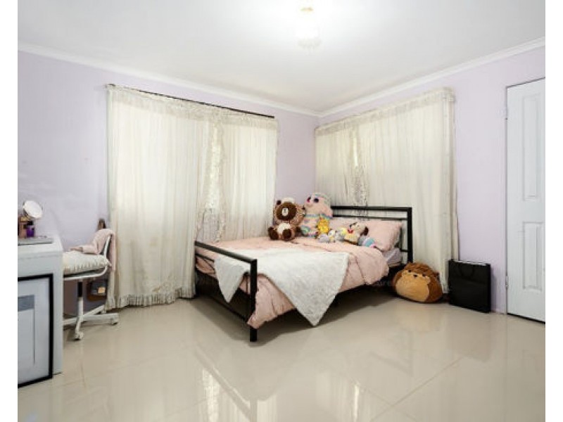 72 Paradise Road, Forestdale QLD 4118