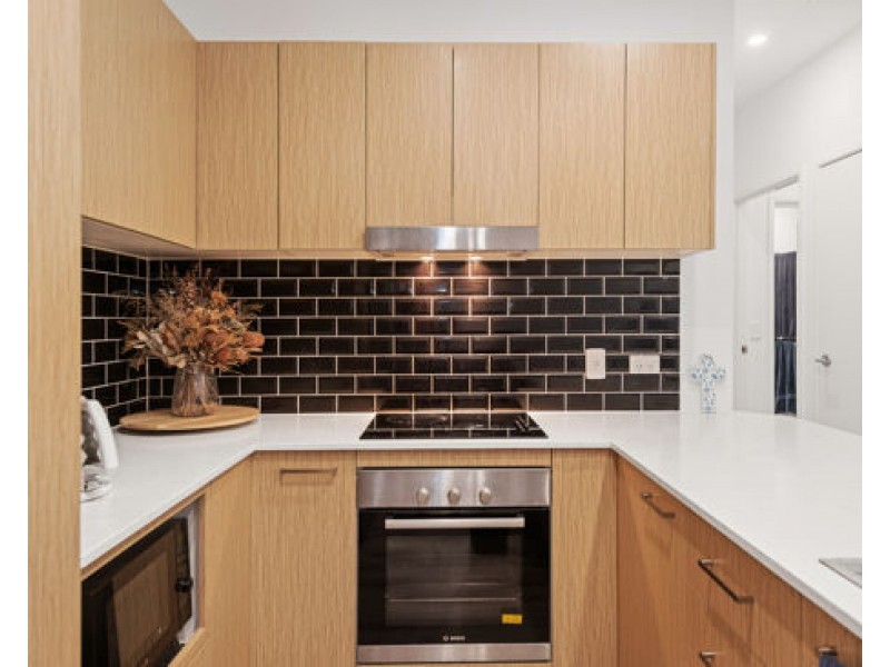 U208/57 Ludwick Street, Cannon Hill QLD 4170