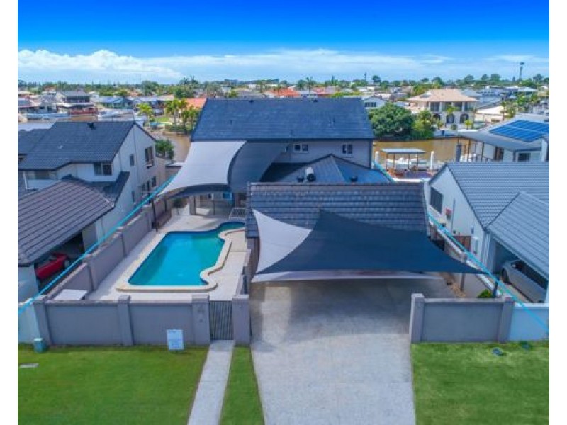 73 Tradewinds Avenue, Paradise Point QLD 4216