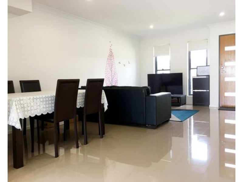 40/30 Girraween Cres, Parkinson QLD 4115