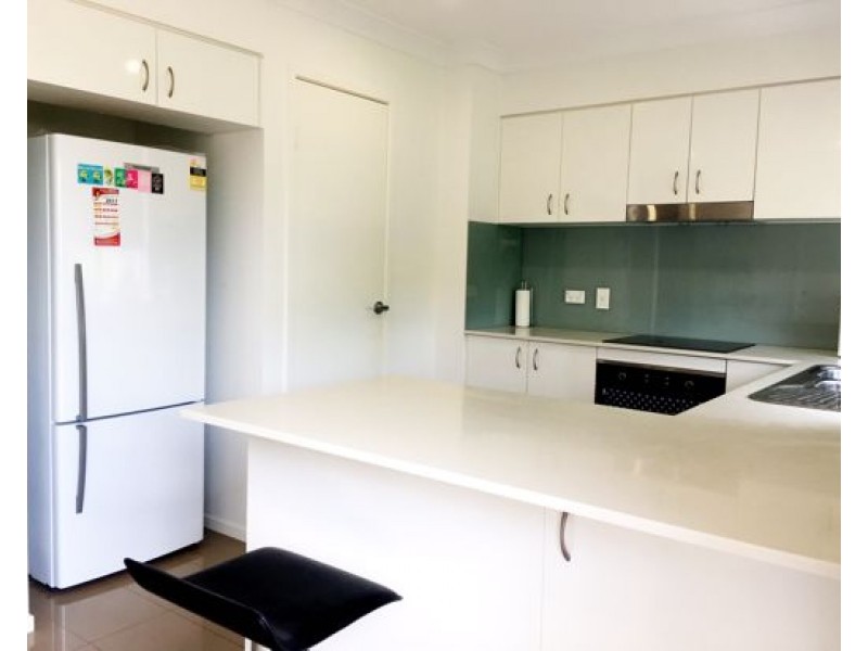 40/30 Girraween Cres, Parkinson QLD 4115