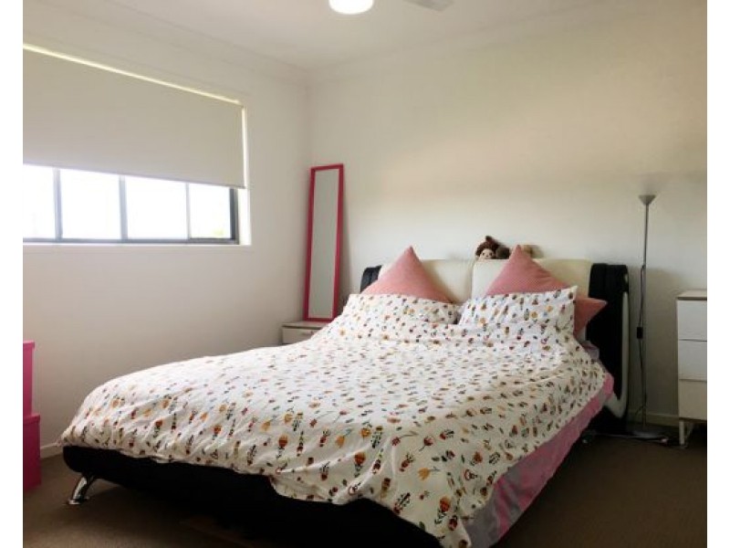 40/30 Girraween Cres, Parkinson QLD 4115