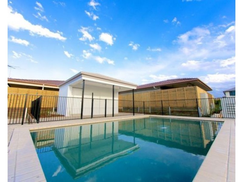 40/30 Girraween Cres, Parkinson QLD 4115