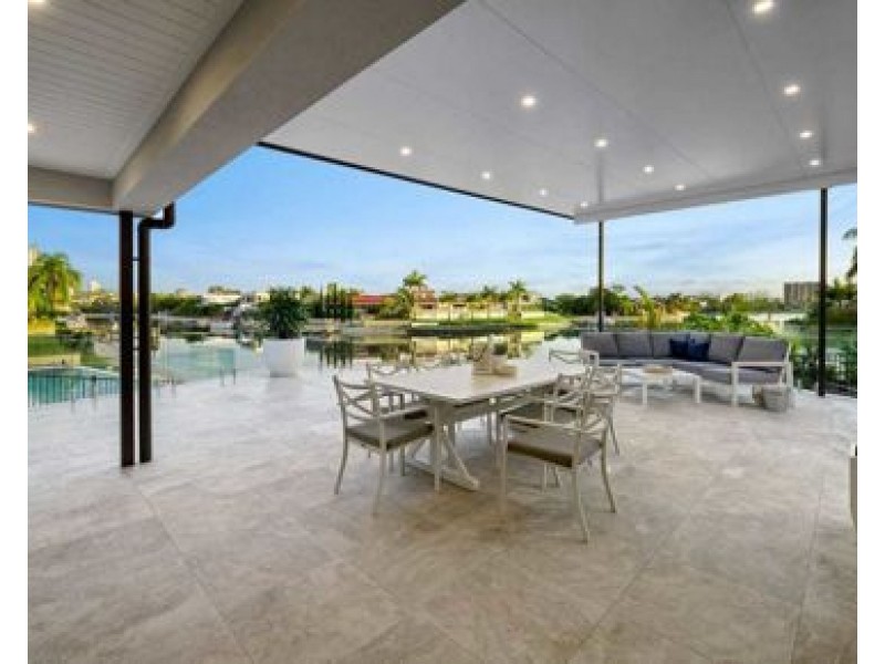 1 Rudd street, Broadbeach Waters QLD 4218