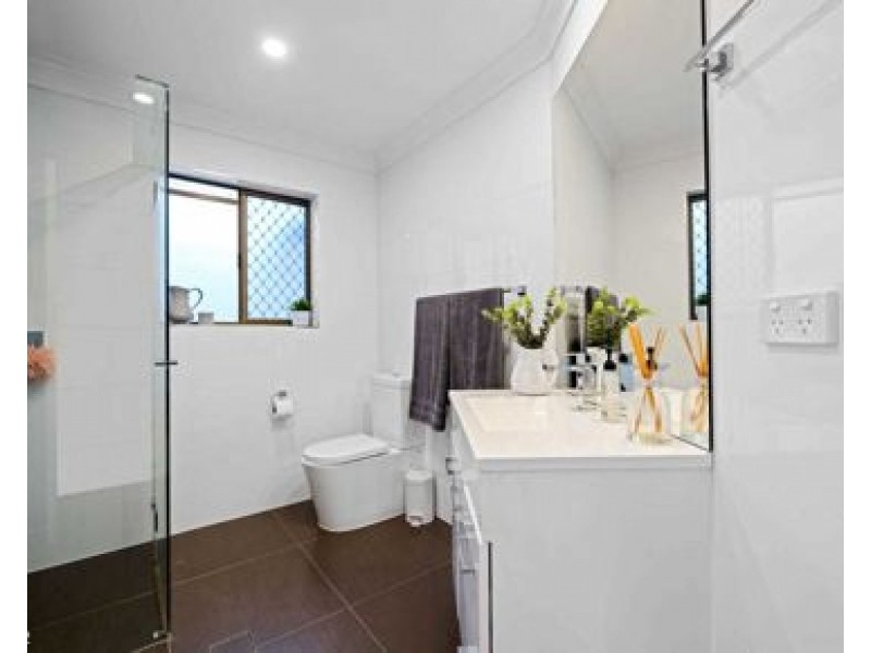 1 Rudd street, Broadbeach Waters QLD 4218