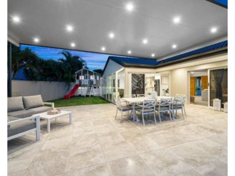 1 Rudd street, Broadbeach Waters QLD 4218