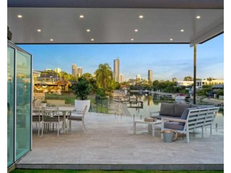 1 Rudd street, Broadbeach Waters QLD 4218