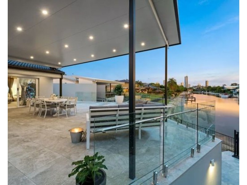 1 Rudd street, Broadbeach Waters QLD 4218