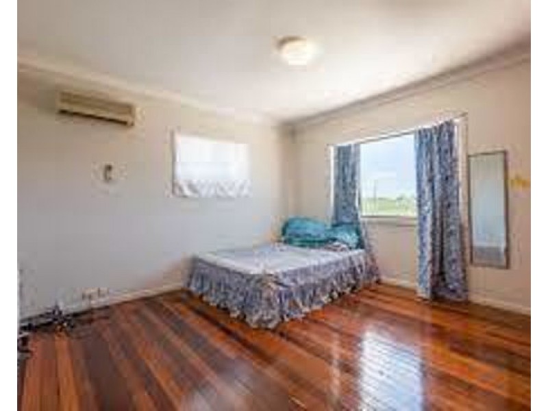 4 Waters road, Kentville QLD 4341