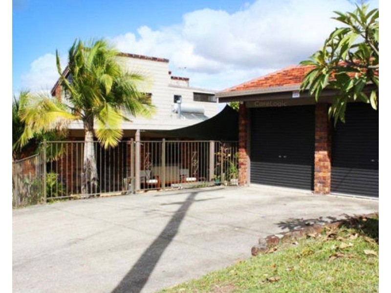 92 Holland Road, Holland Park QLD 4121