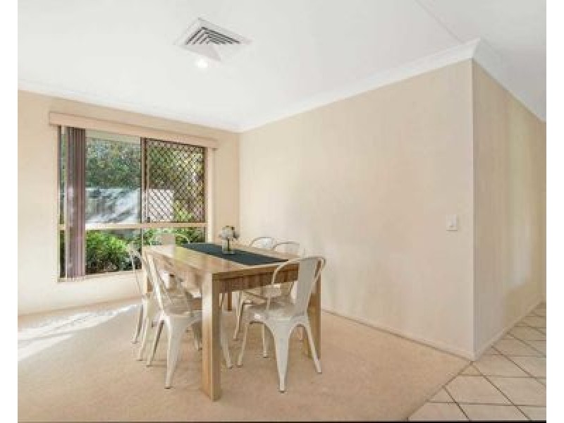 12 Chestnut Place, Calamvale QLD 4116