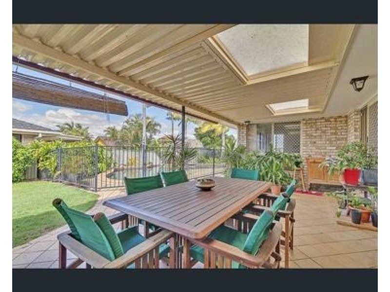 12 Chestnut Place, Calamvale QLD 4116