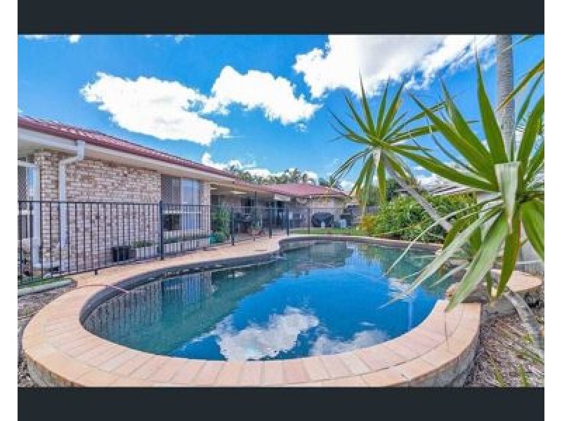 12 Chestnut Place, Calamvale QLD 4116