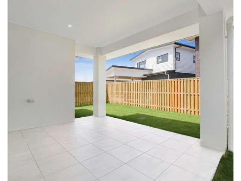 58 Flametree CCT, Arundel QLD 4214