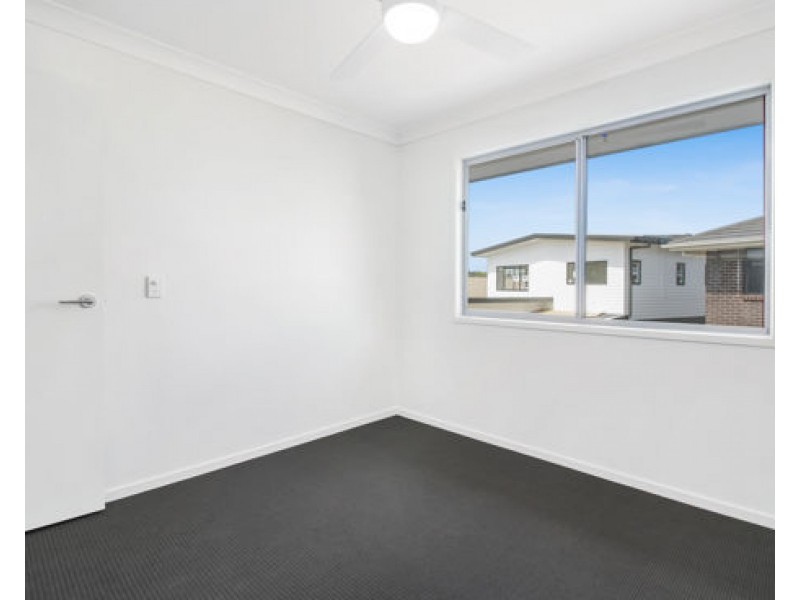 58 Flametree CCT, Arundel QLD 4214