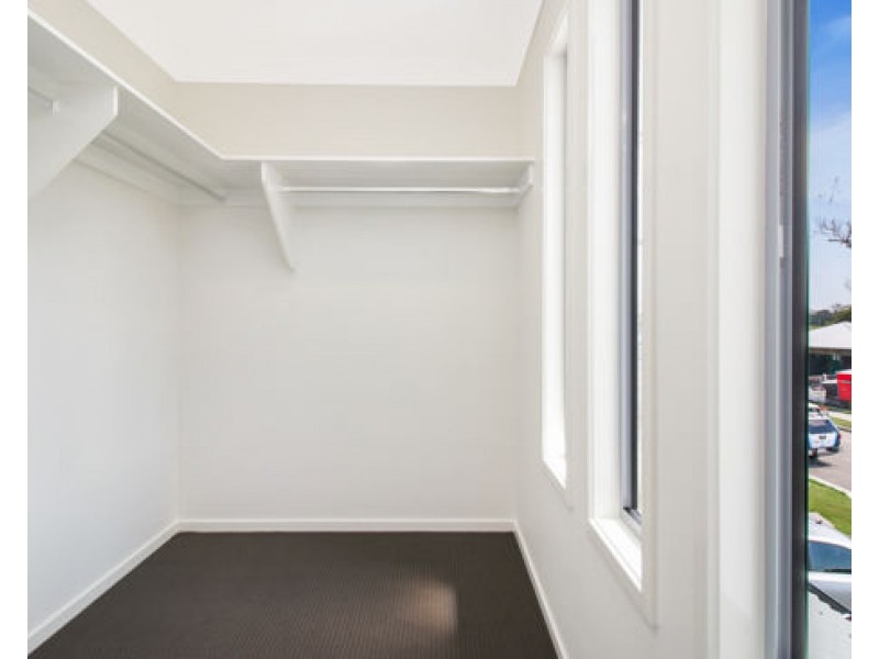 58 Flametree CCT, Arundel QLD 4214