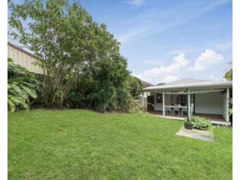 17 Miriam Street, Holland Park West QLD 4121