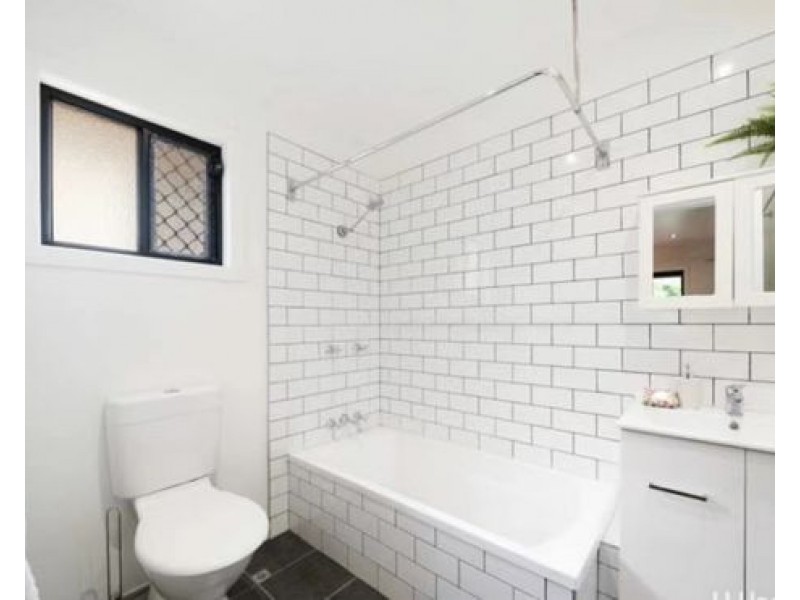 17 Miriam Street, Holland Park West QLD 4121