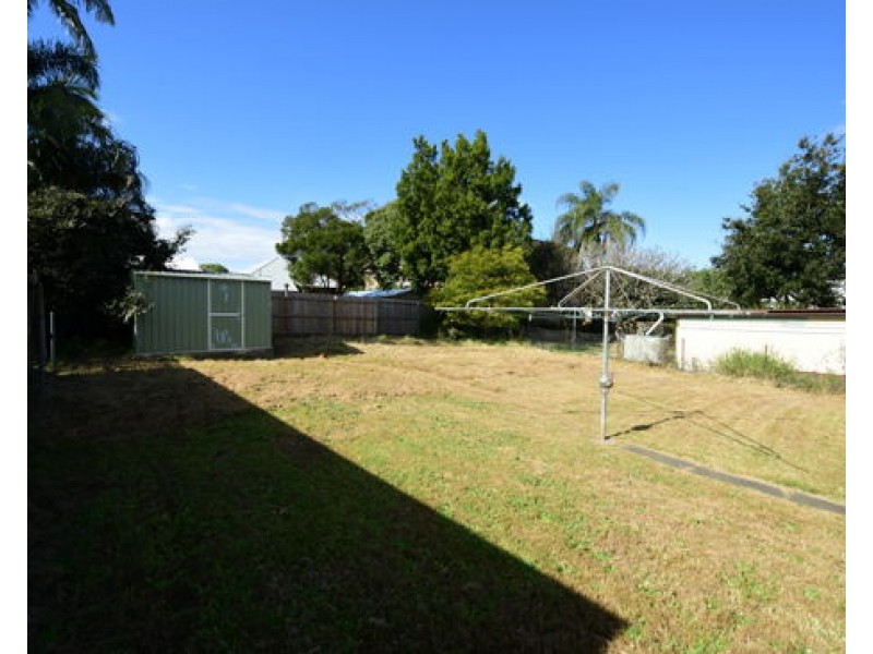 16 Glen Street, Moorooka QLD 4105