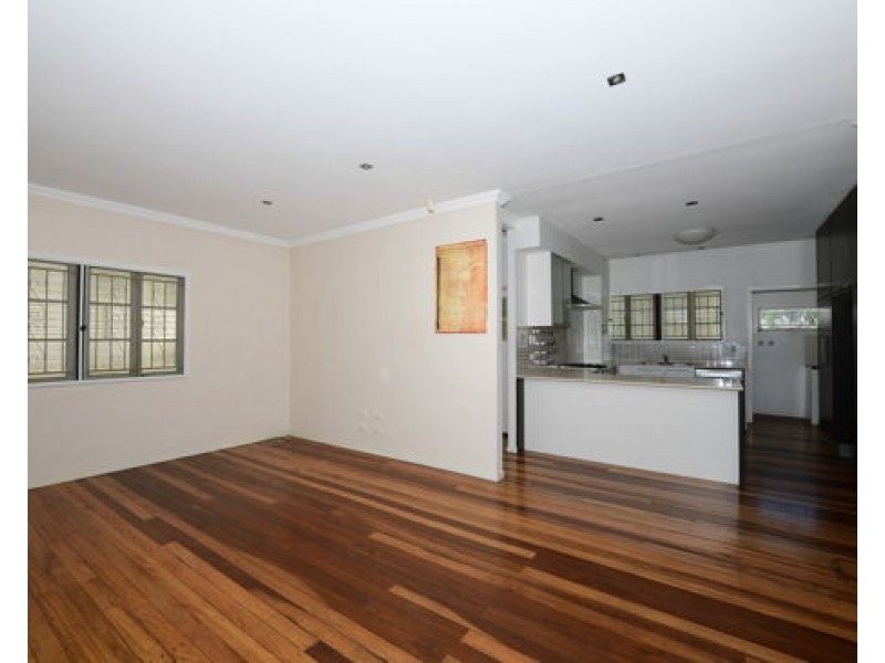 16 Glen Street, Moorooka QLD 4105