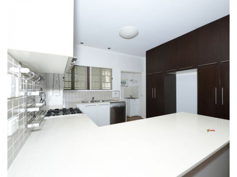 16 Glen Street, Moorooka QLD 4105