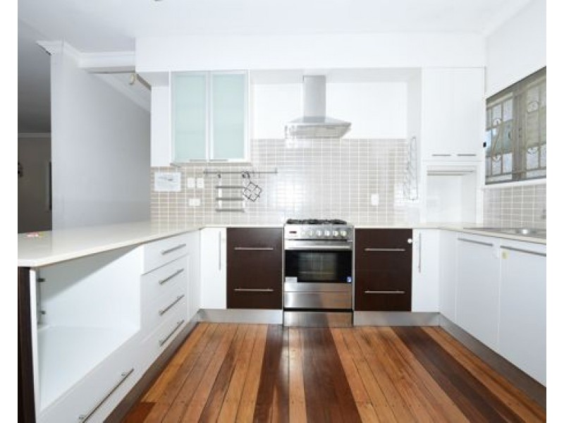 16 Glen Street, Moorooka QLD 4105