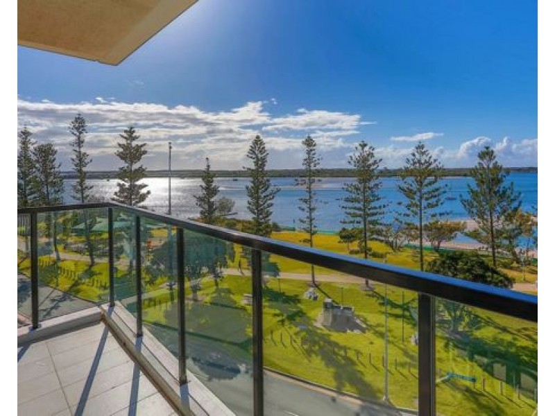 601/372 Marine Parade, Labrador QLD 4215