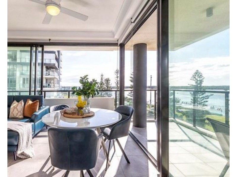 601/372 Marine Parade, Labrador QLD 4215