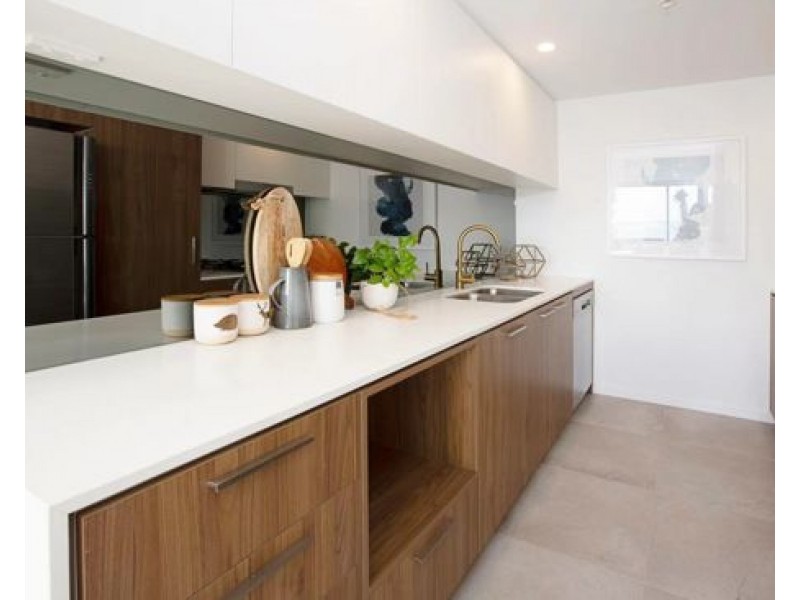 601/372 Marine Parade, Labrador QLD 4215