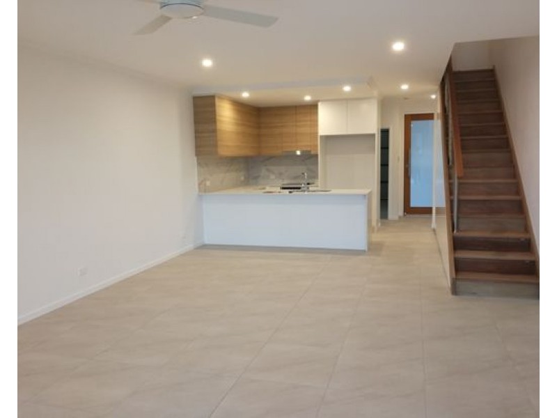 2 Bella Ave, Robina QLD 4226