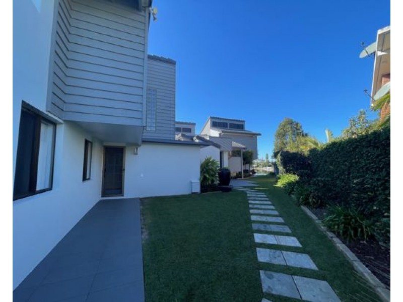 57 Blair Athol Crescent, Bundall QLD 4217